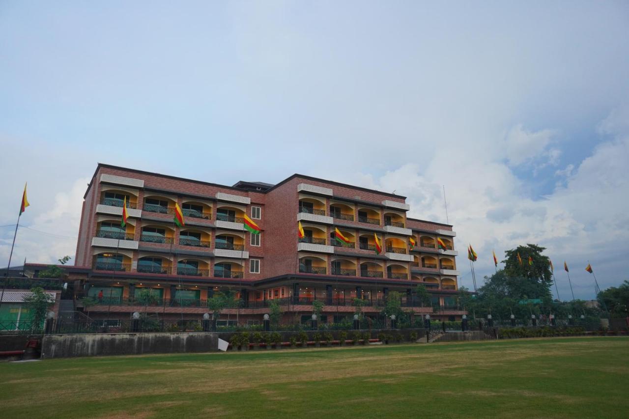 Mayfair Purnea Purnia Bagian luar foto